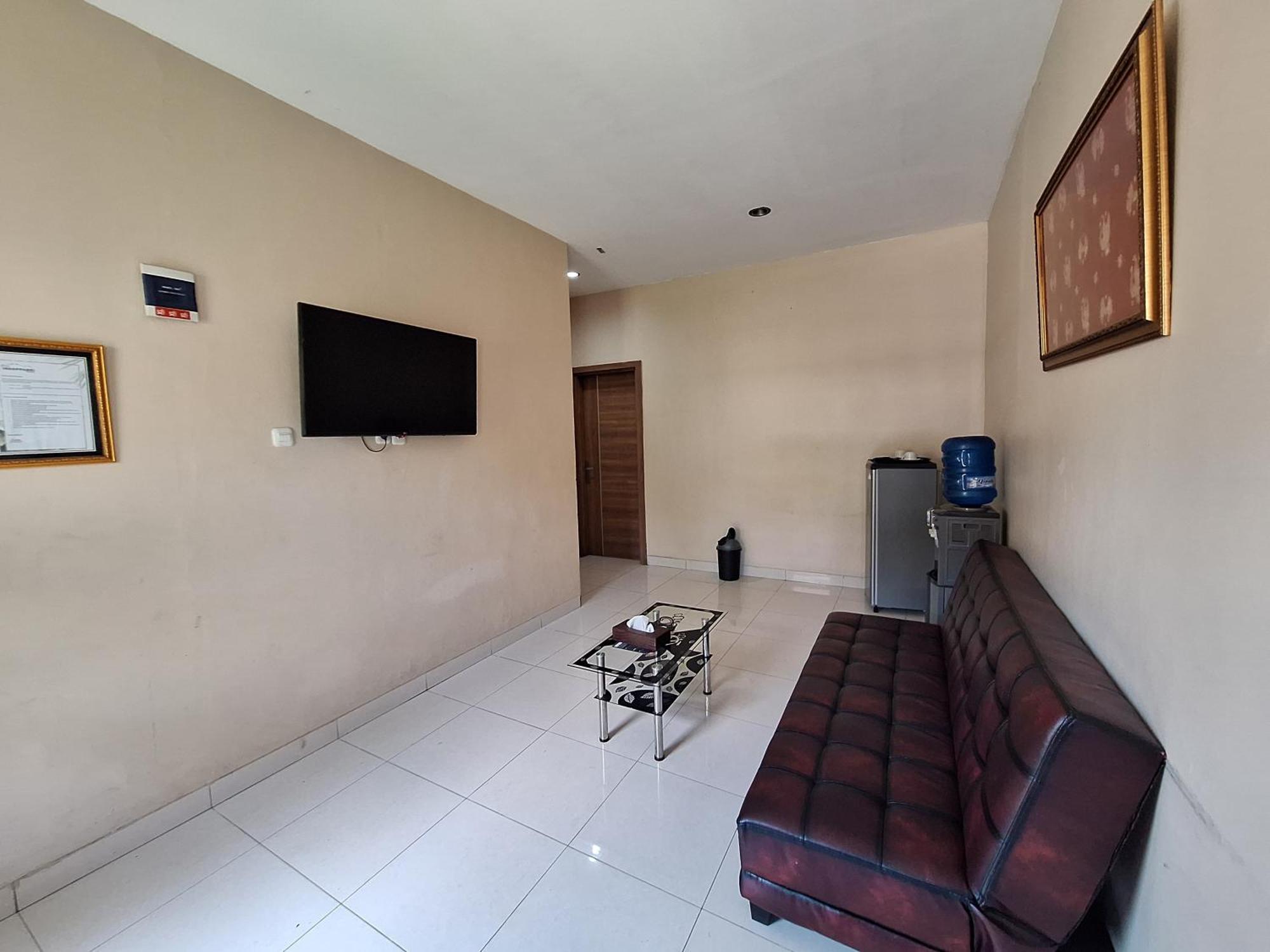 Urbanview Hotel Inkoppabri Cisarua Puncak Екстериор снимка